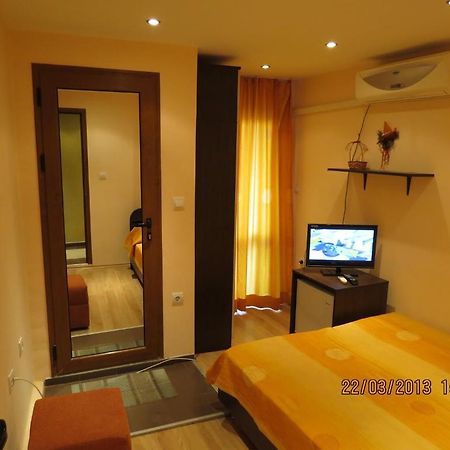 Family Hotel Lebed Nesebar Rom bilde