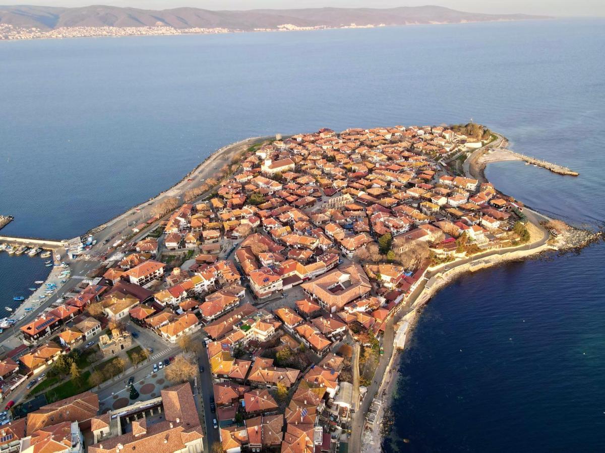 Family Hotel Lebed Nesebar Eksteriør bilde