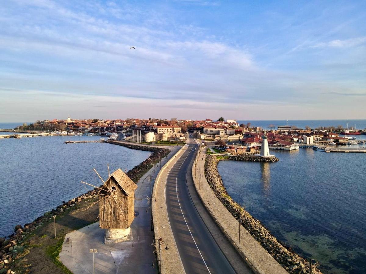 Family Hotel Lebed Nesebar Eksteriør bilde