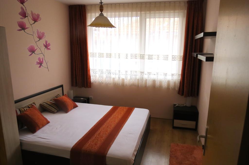 Family Hotel Lebed Nesebar Rom bilde