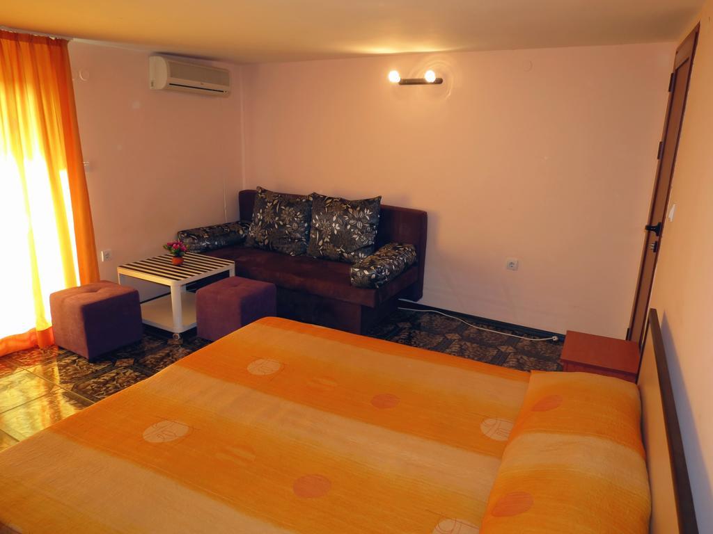 Family Hotel Lebed Nesebar Eksteriør bilde